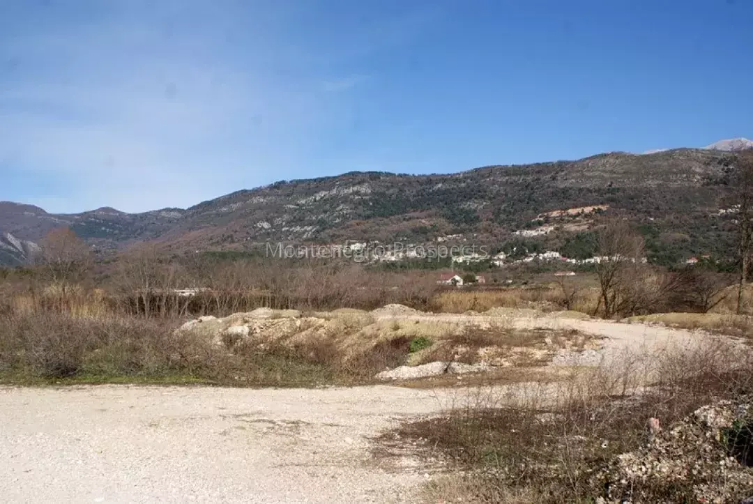 Uchastok v kavach pod stroitelstvo kompleksa 10142 3.jpg