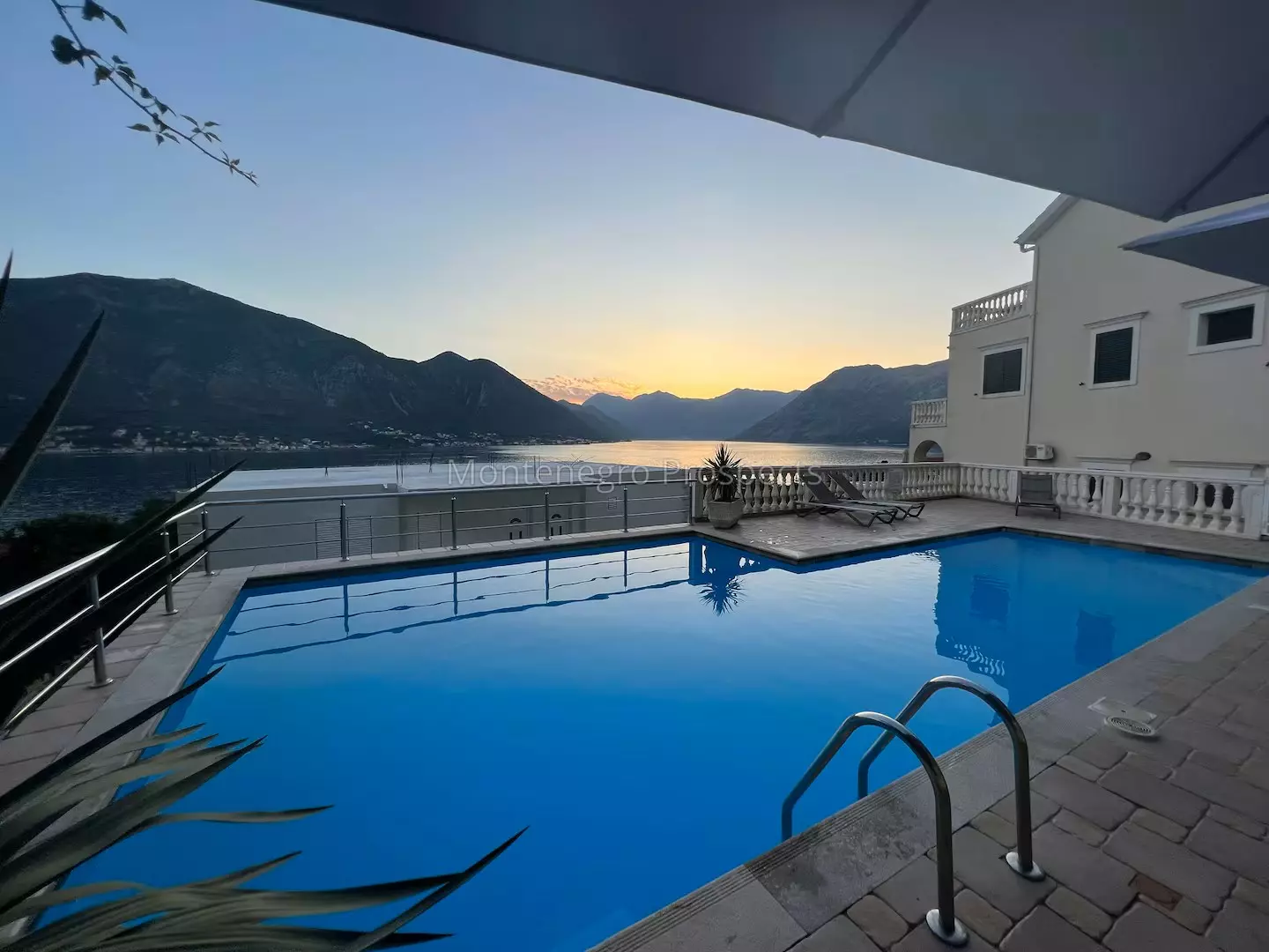 14179 dobrota apartment for sale 3