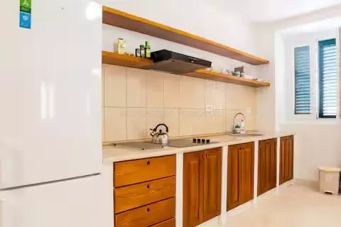 14183 old town apartment for sale