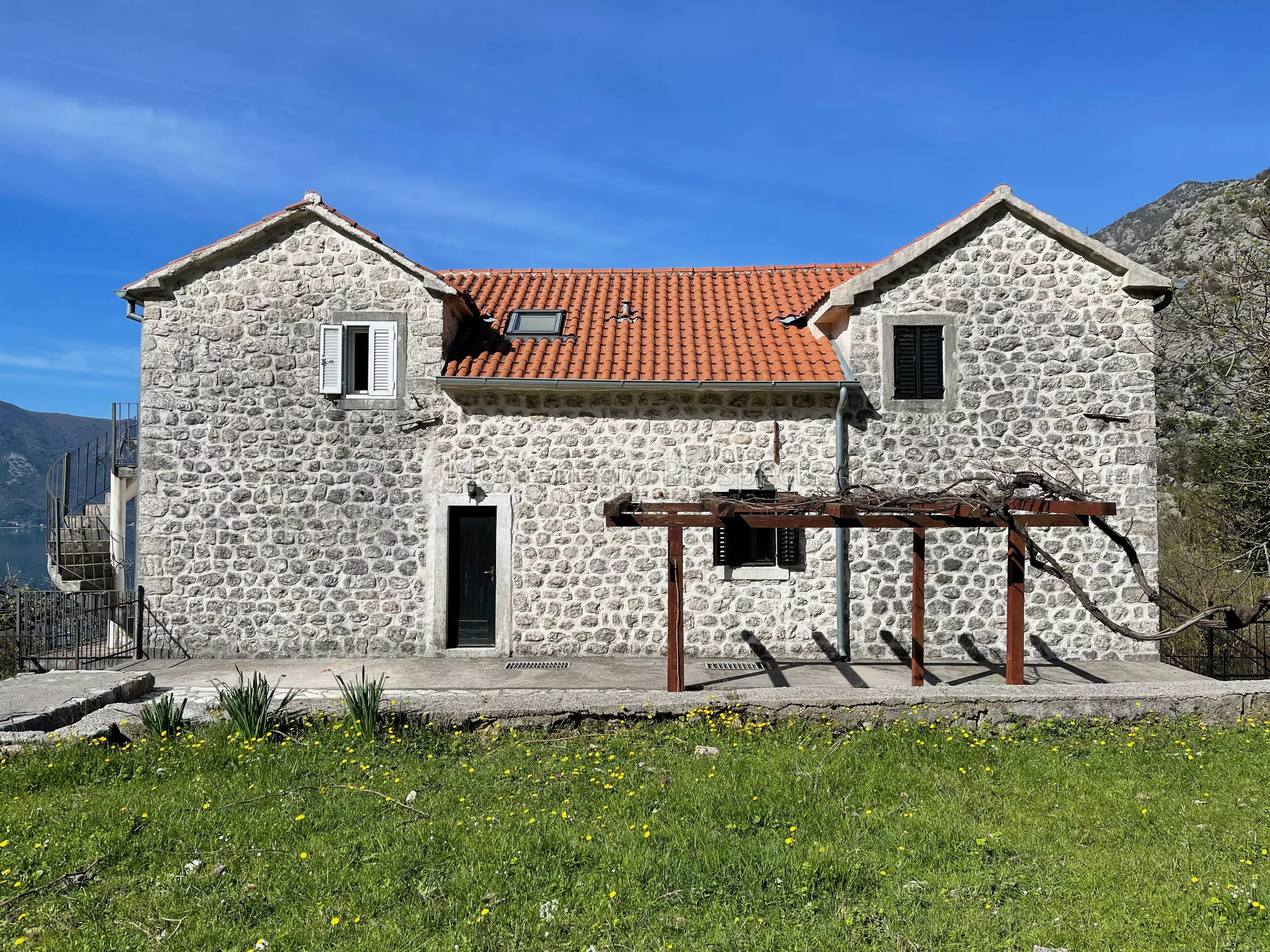 14184 risan stone house 15