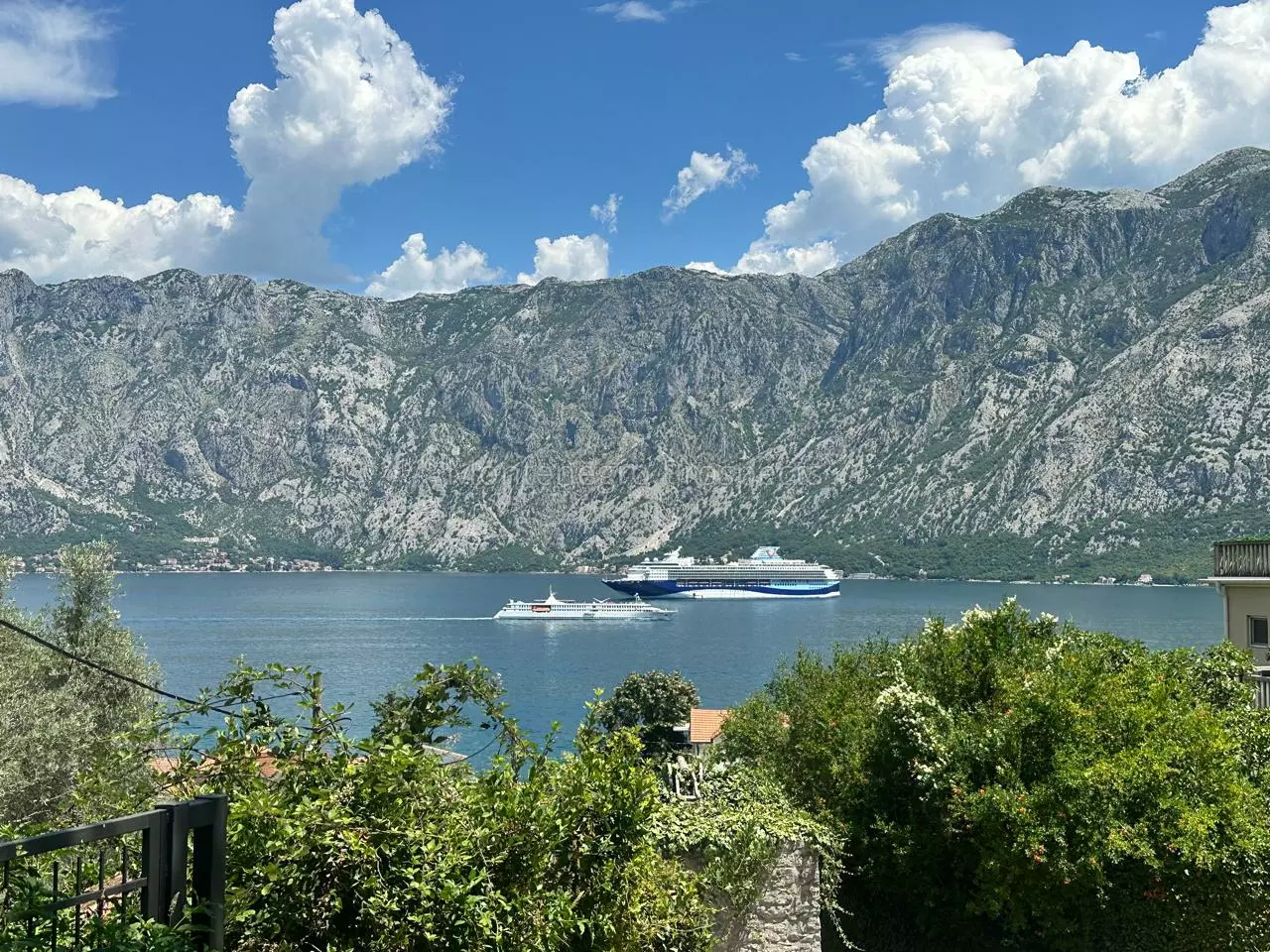 14189 house for renovation kotor 1