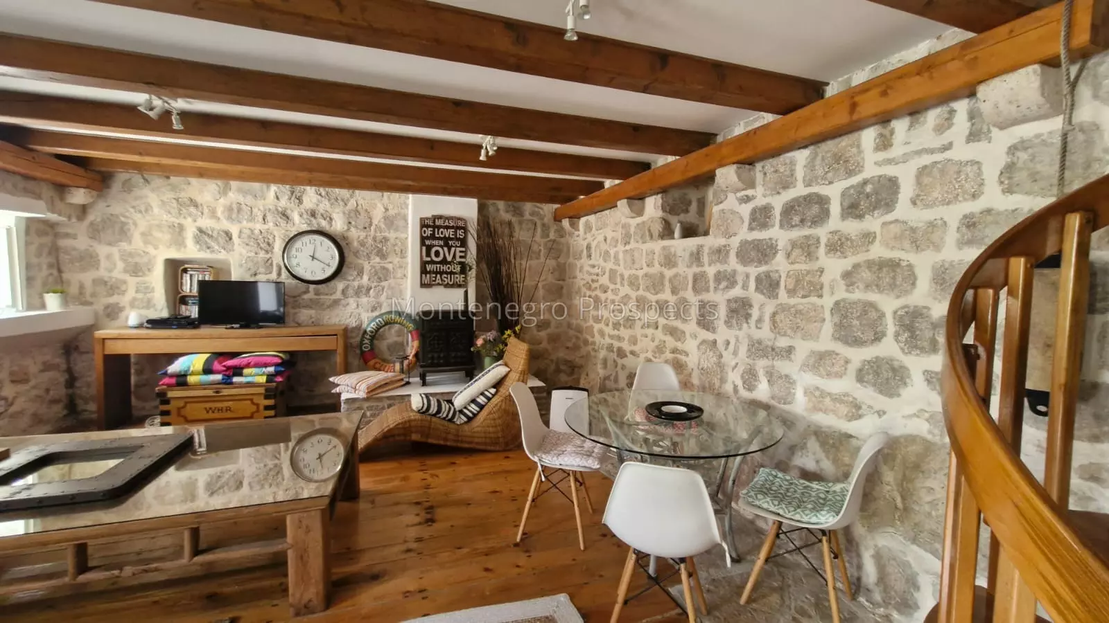 Two bedroom apartment for sale perast 5