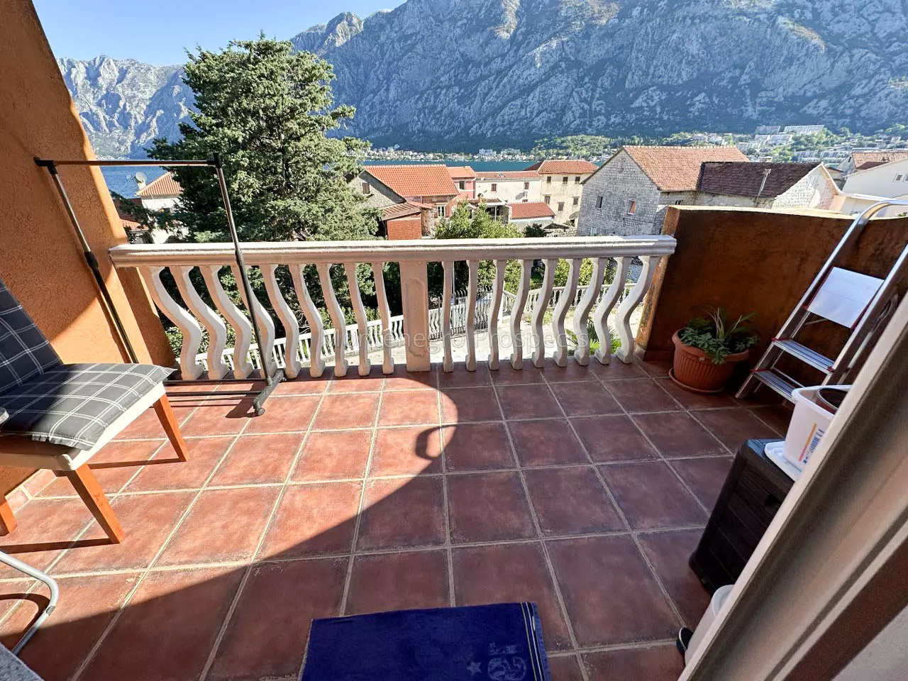 10716 stan na prodaju prcanj kotor 10