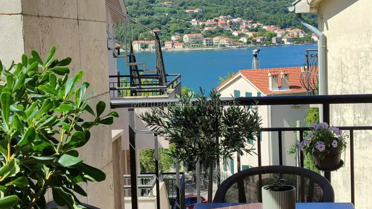 Three bedroom apartment for sale in dobrota   70 m from the sea 13838 30