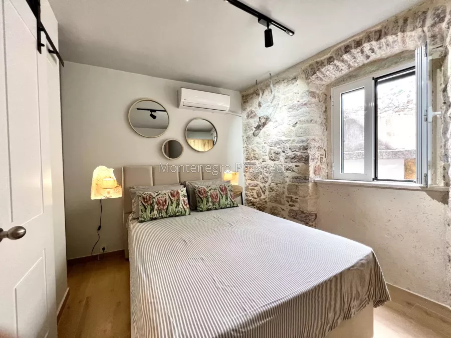 Recently renovated one bedroom apartment in the old town of kotor 13492 17.jpg