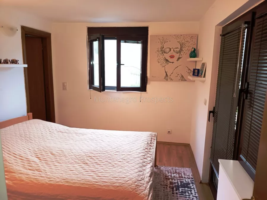 Spacious two bedroom apartment prcanj 13539 2