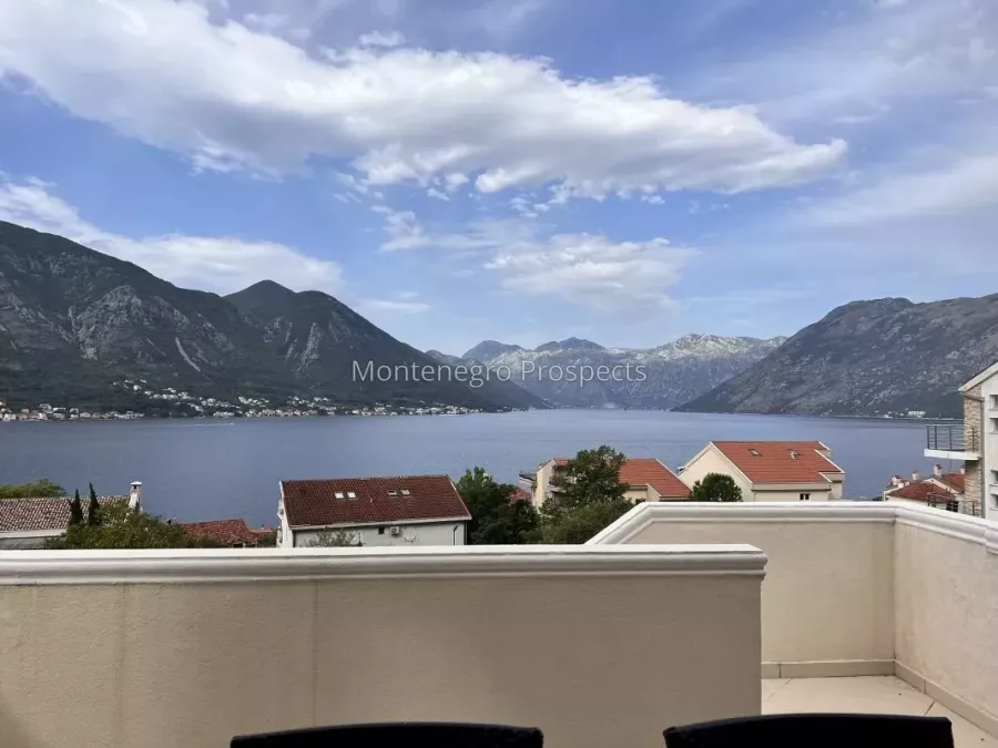 Stunning one bedroom apartment with breathtaking sea views 13634 11.jpeg