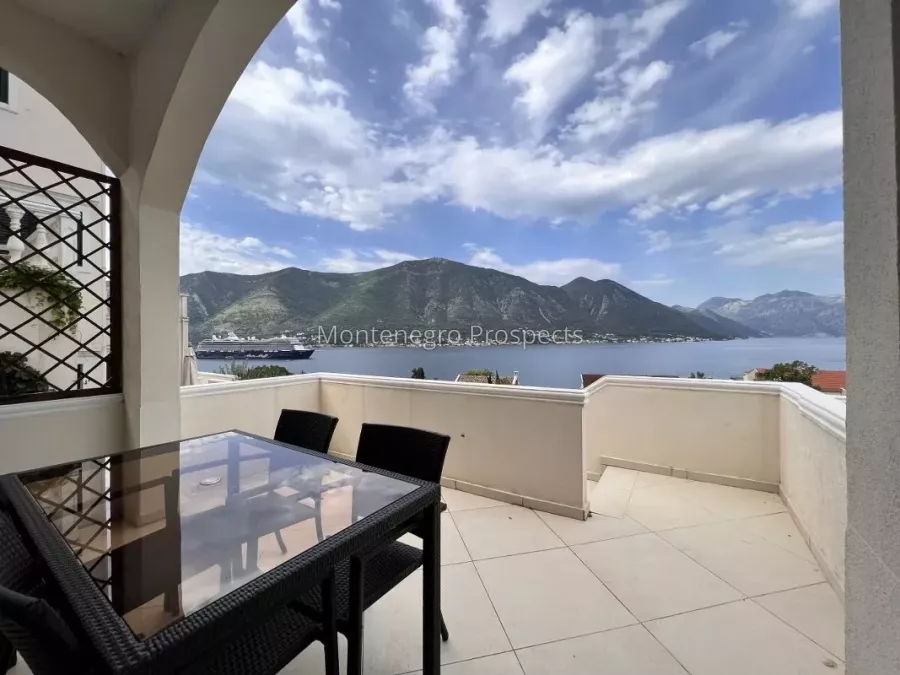 Stunning one bedroom apartment with breathtaking sea views 13634 7.jpeg