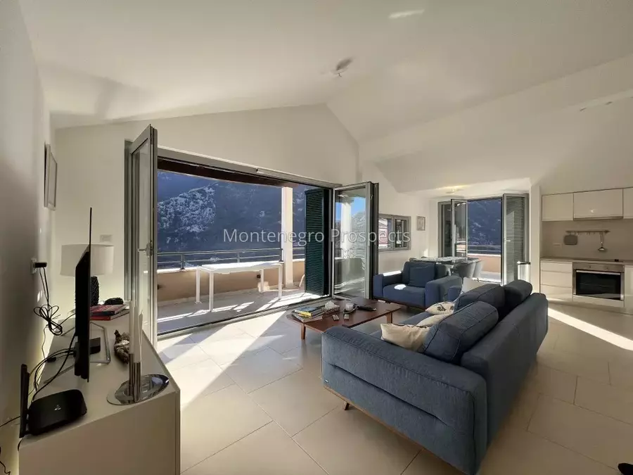 Penthouse with stunning sea views in lavender bay morinj 13665 21.jpeg