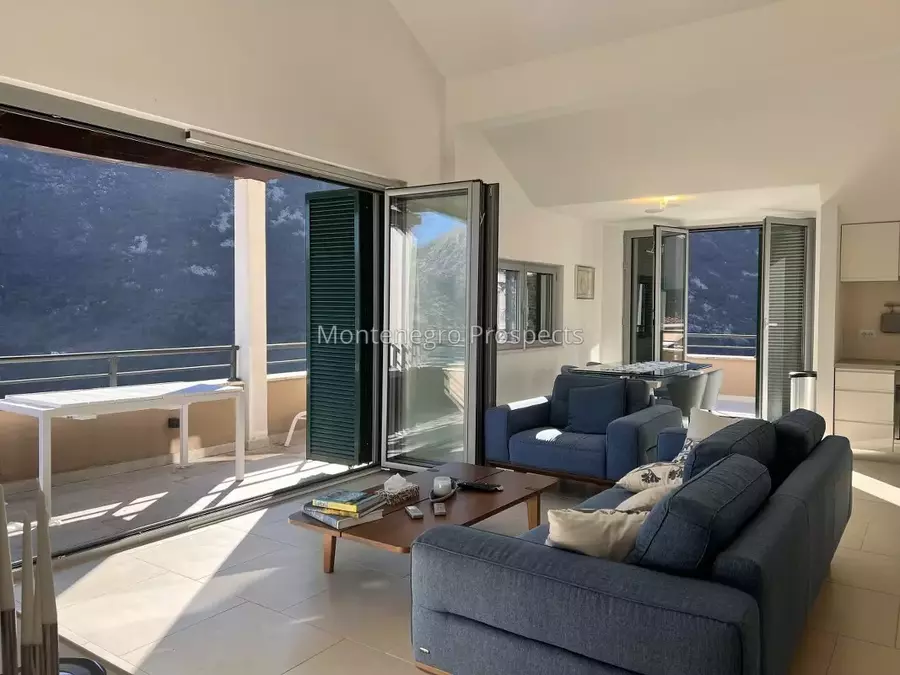 Penthouse with stunning sea views in lavender bay morinj 13665 22.jpeg