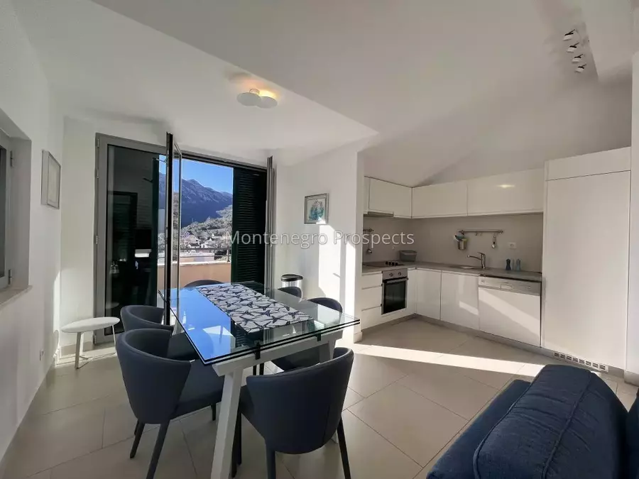 Penthouse with stunning sea views in lavender bay morinj 13665 38.jpeg