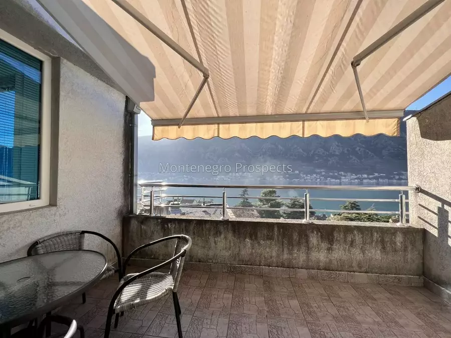 Three bedroom apartment with fantastic sea views few steps from the old town kotor 13668 11.jpeg
