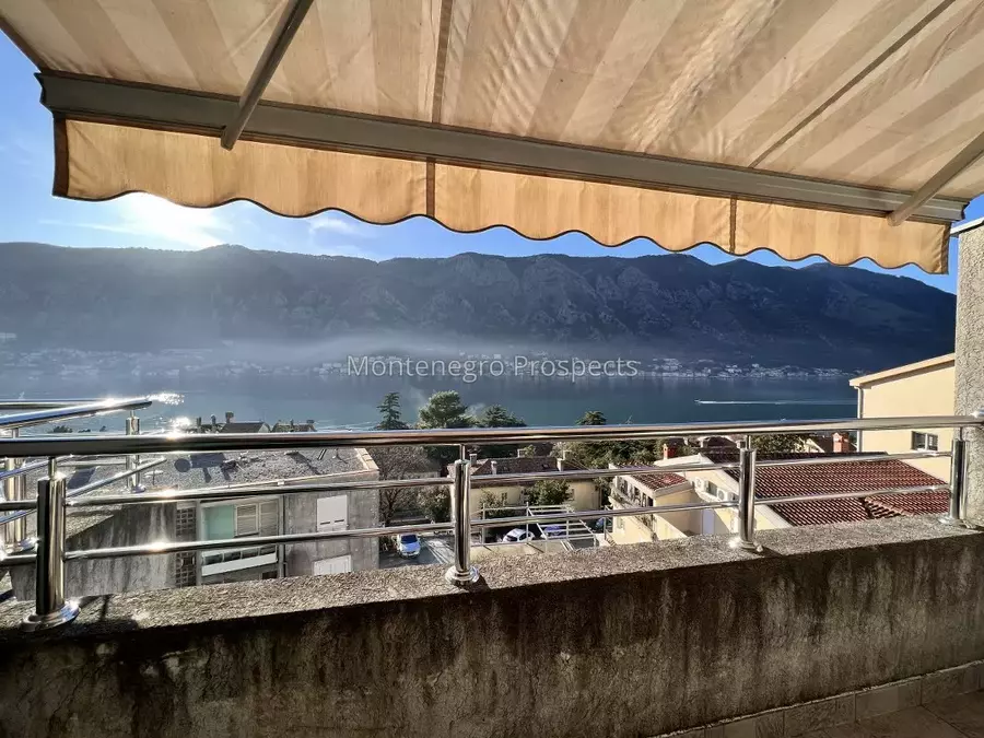 Three bedroom apartment with fantastic sea views few steps from the old town kotor 13668 5.jpeg