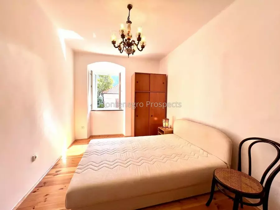Three bedroom apartment on the first line to the sea kotor 13708 7.jpeg