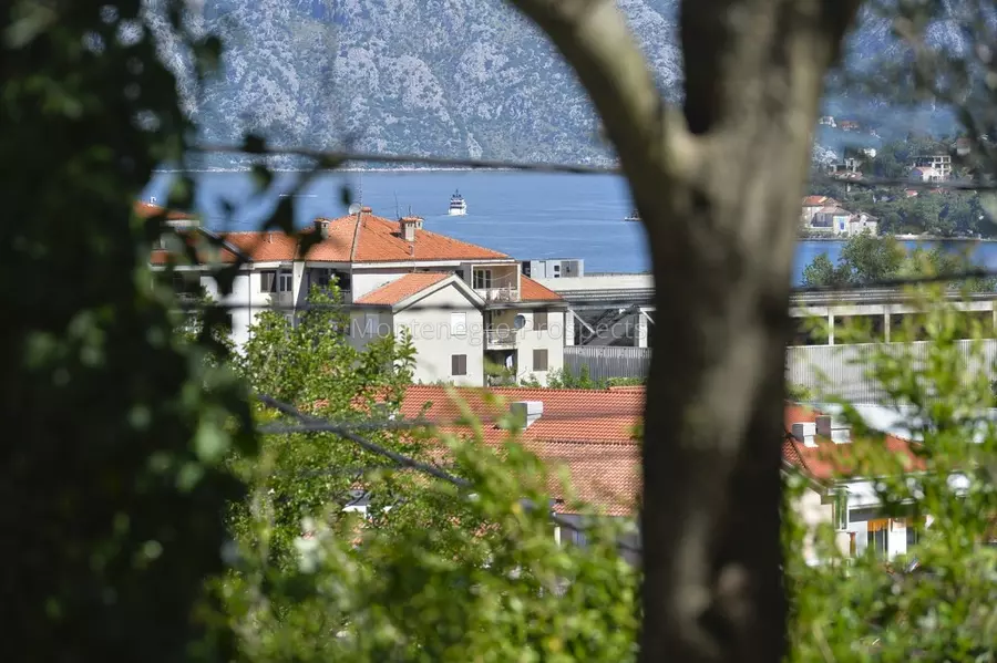 Family house in skaljari kotor 7909 1