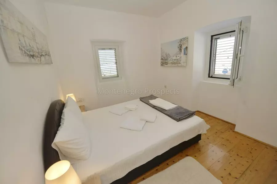 Family house in skaljari kotor 7909 21