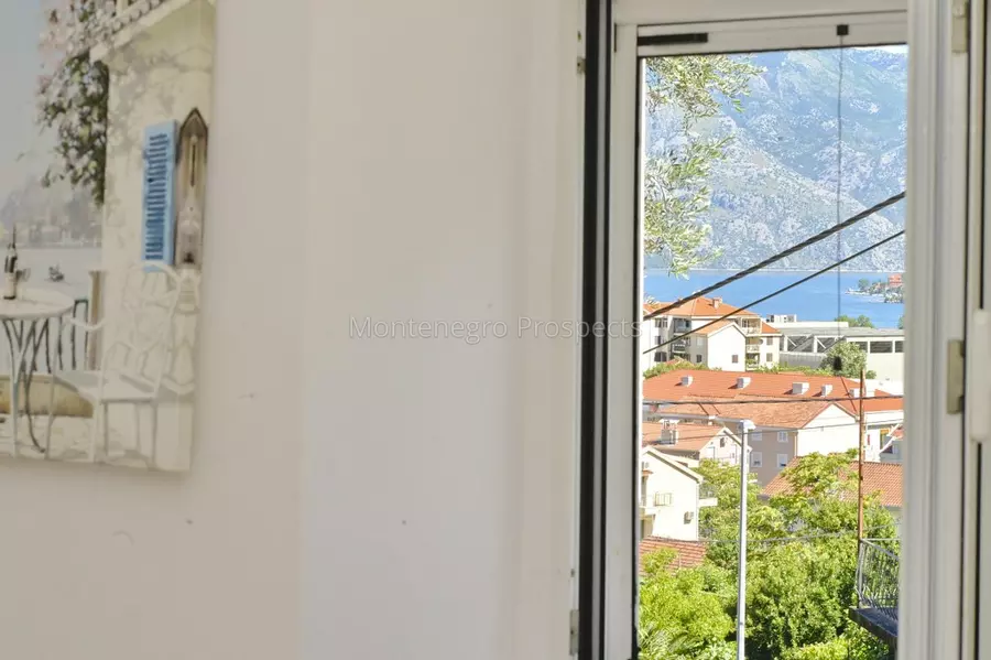 Family house in skaljari kotor 7909 24
