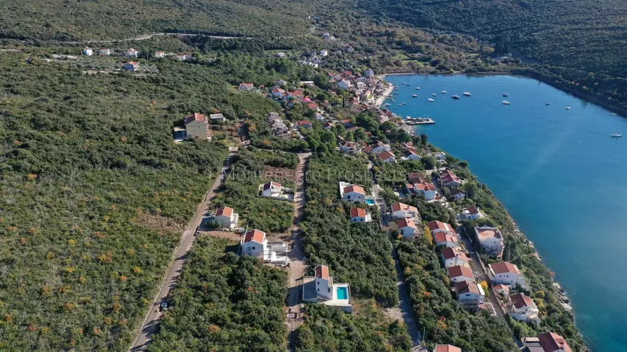 14156 bigova sea front land 18 1280x720