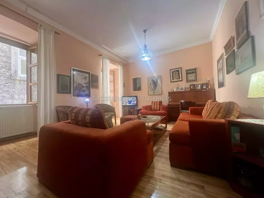 Charming two bedroom apartment in the heart of old town of kotor 13797 1.jpg