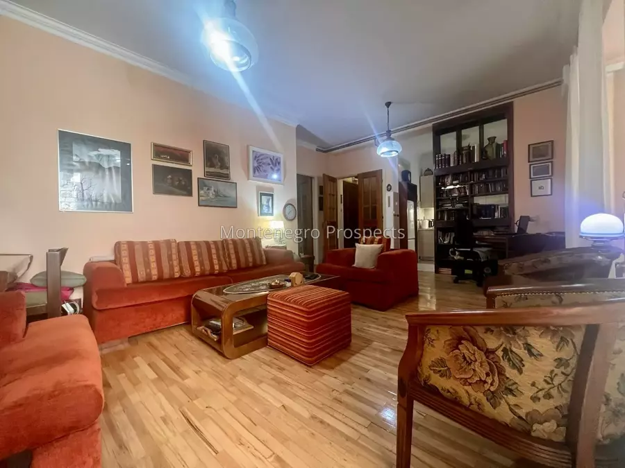 Charming two bedroom apartment in the heart of old town of kotor 13797 5.jpg
