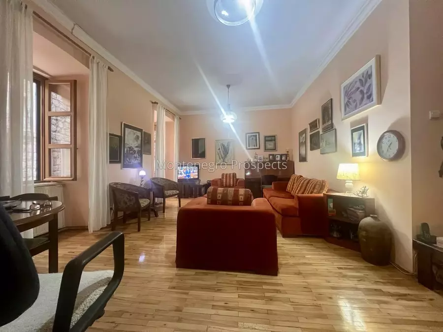 Charming two bedroom apartment in the heart of old town of kotor 13797 6.jpg