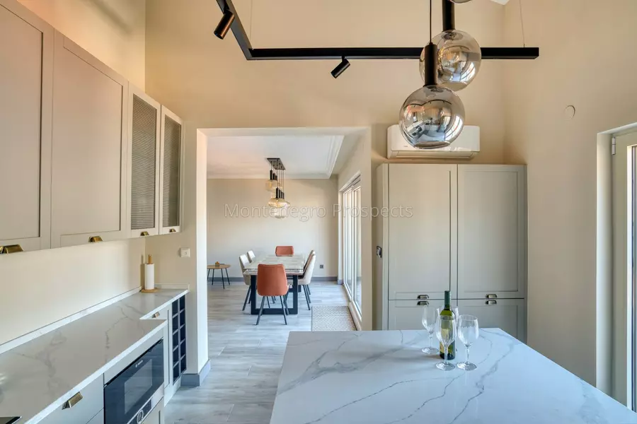 Apartment for sale in prcanj 13809 42 1575x1050