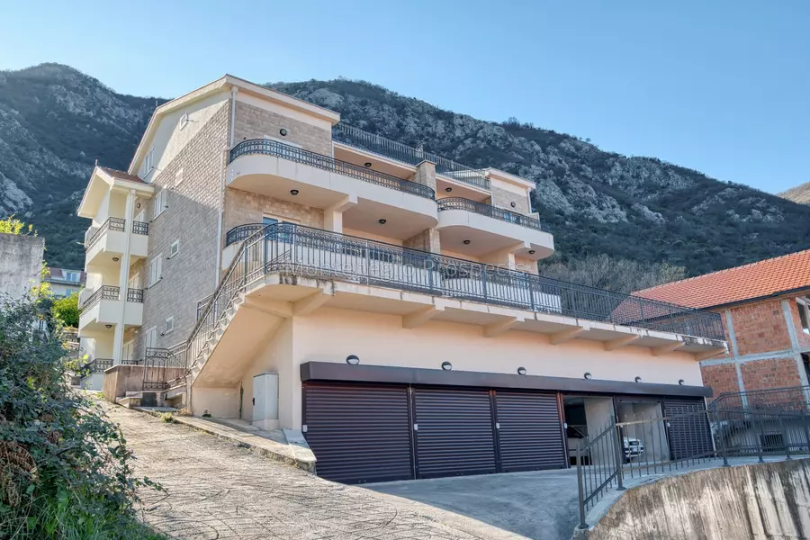 Apartment for sale in prcanj 13809 54 1575x1050