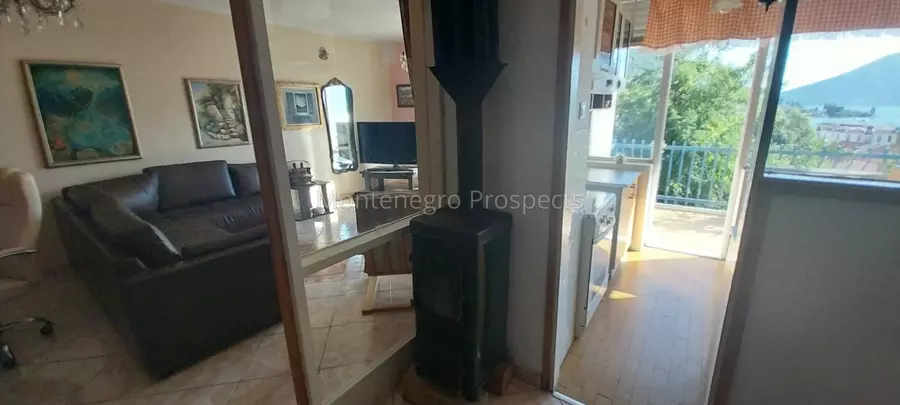 Spacious two bedroom apartment minutes away from the sea risan 13831 5