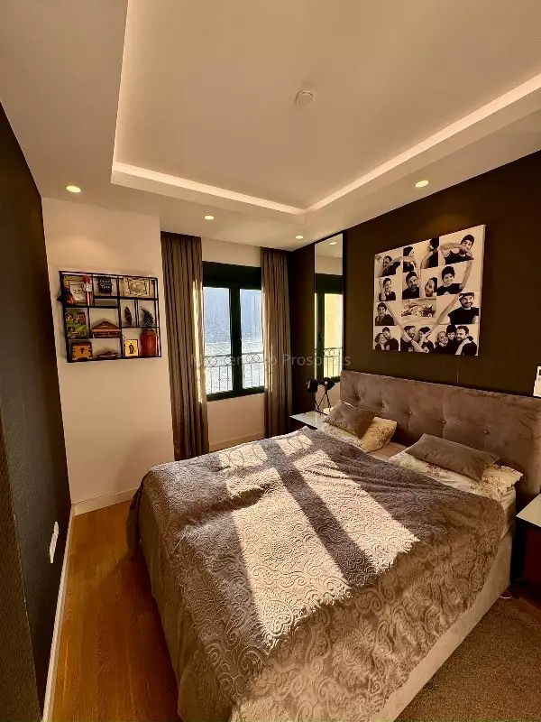 12753 dobrota 6 600x800