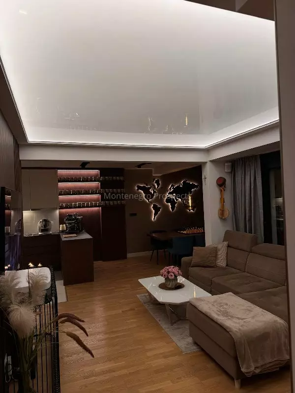 12753 dobrota 8 600x800